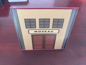 オークションゲームの代表 ボードゲーム モダンアート レビュー Anboard Analog Board Games Blog